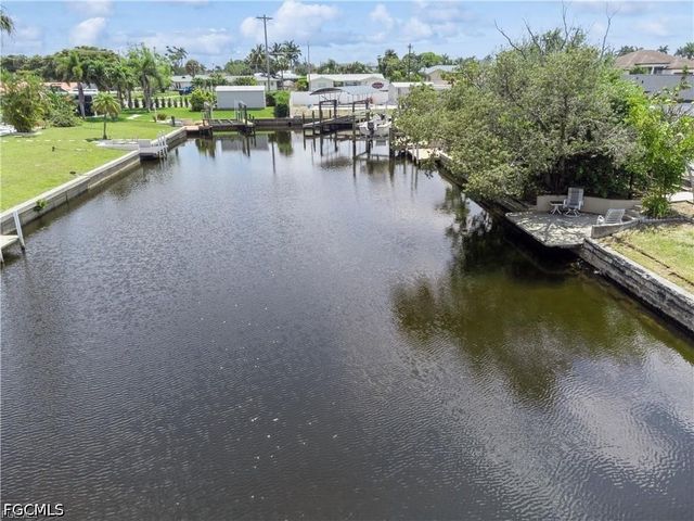1453 Venetian CT, Cape Coral, FL 33904