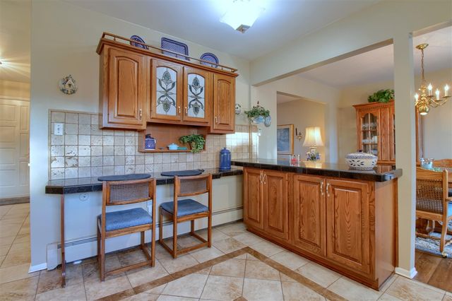 4122 Longmeadow Drive, Trenton, MI 48183