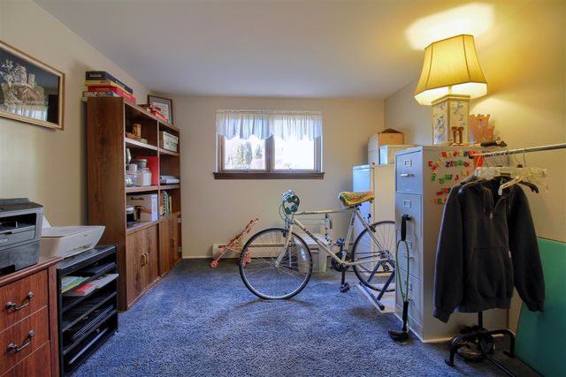 4122 Longmeadow Drive, Trenton, MI 48183