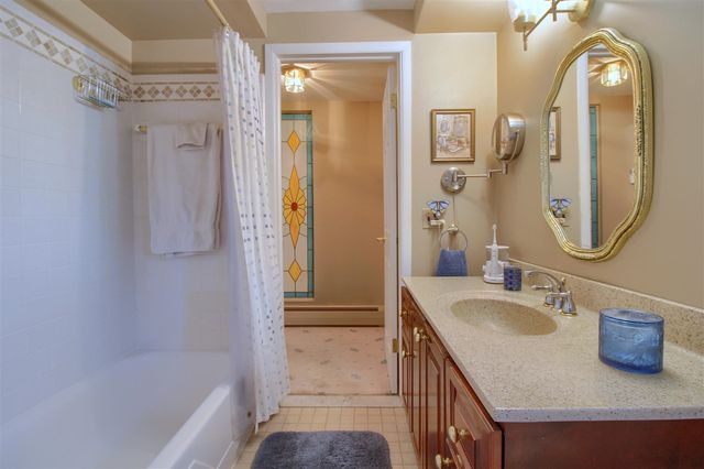 4122 Longmeadow Drive, Trenton, MI 48183