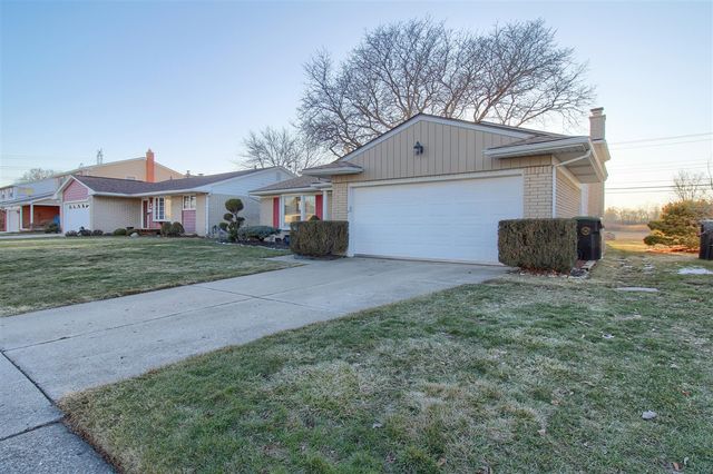 4122 Longmeadow Drive, Trenton, MI 48183