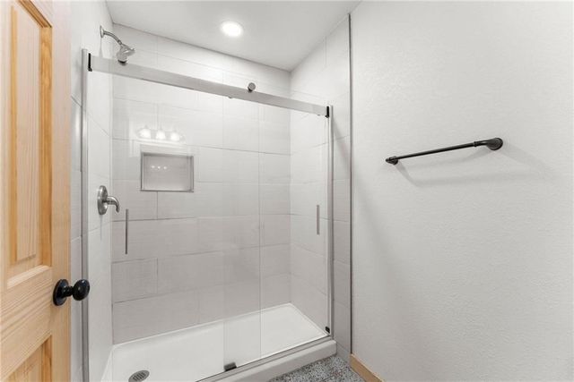 327 Brucken Strasse 311, Helen, GA 30545