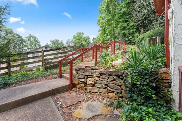 327 Brucken Strasse 311, Helen, GA 30545