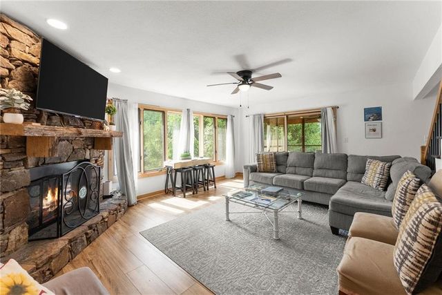 327 Brucken Strasse 311, Helen, GA 30545