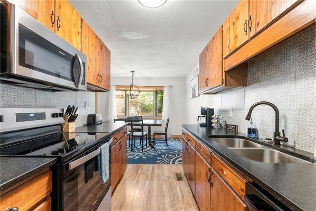 327 Brucken Strasse 311, Helen, GA 30545