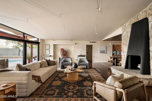 4302 E HIGHLANDS Drive, Paradise Valley, AZ 85253