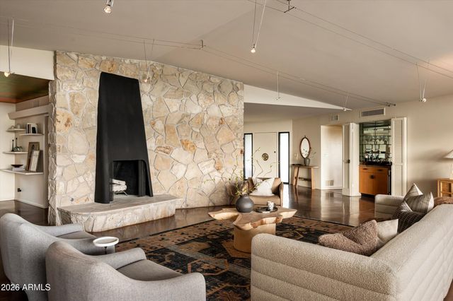 4302 E HIGHLANDS Drive, Paradise Valley, AZ 85253