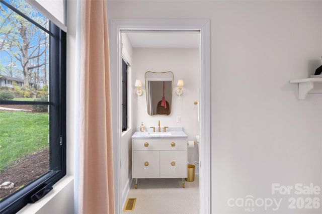 301 Whitestone Road, Charlotte, NC 28270