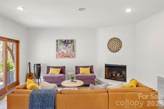 301 Whitestone Road, Charlotte, NC 28270