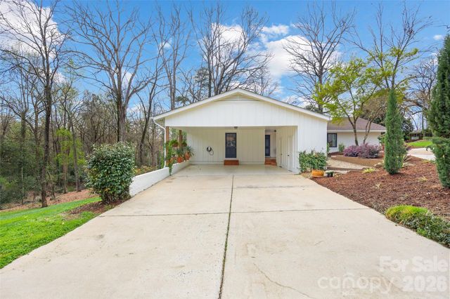 301 Whitestone Road, Charlotte, NC 28270
