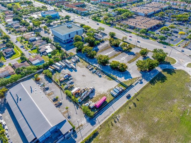 W Oakland Park Blvd, Lauderdale Lakes, FL 33309