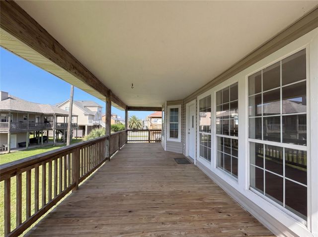 13909 Pirates Beach Boulevard, Galveston, TX 77554