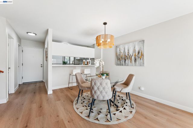 1159 Admiralty Ln, Alameda, CA 94502