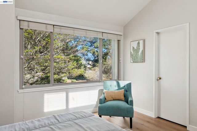 1159 Admiralty Ln, Alameda, CA 94502