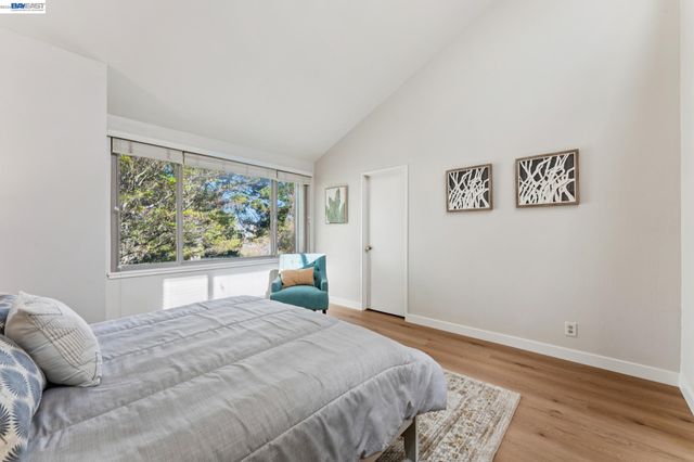 1159 Admiralty Ln, Alameda, CA 94502