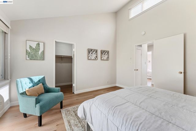 1159 Admiralty Ln, Alameda, CA 94502