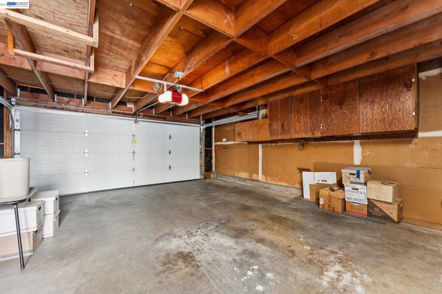 1159 Admiralty Ln, Alameda, CA 94502