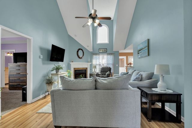 1341 Loren Cir, Clarksville, TN 37042