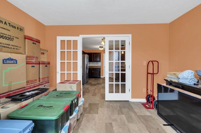 1341 Loren Cir, Clarksville, TN 37042