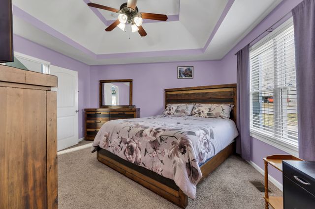 1341 Loren Cir, Clarksville, TN 37042