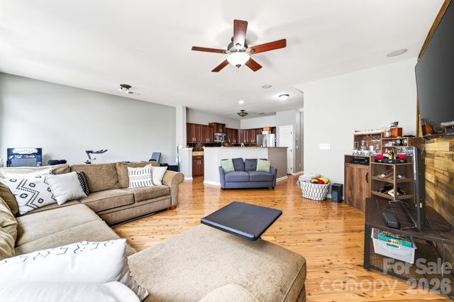 8261 Bridgegate Drive, Huntersville, NC 28078