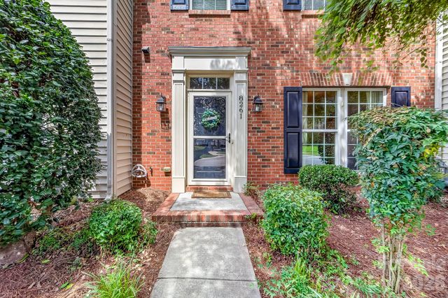 8261 Bridgegate Drive, Huntersville, NC 28078