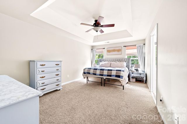 8261 Bridgegate Drive, Huntersville, NC 28078