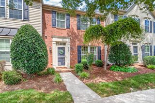 8261 Bridgegate Drive, Huntersville, NC 28078
