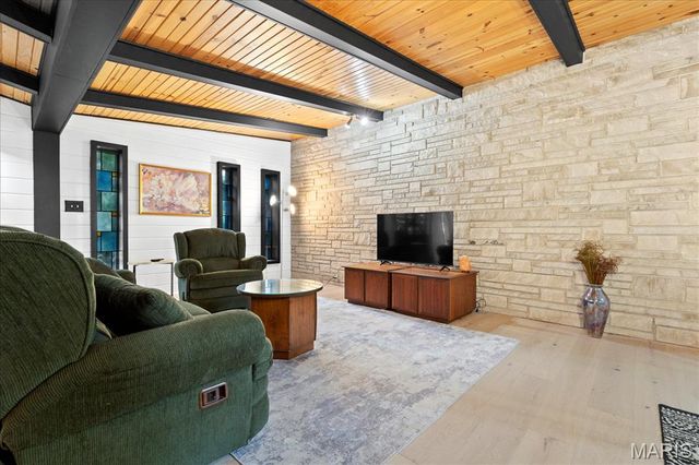 139 College Drive, St Charles, MO 63301