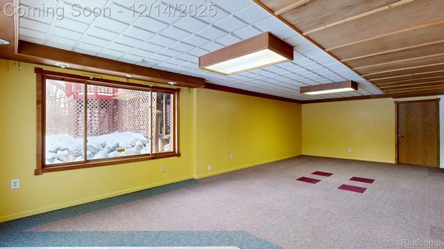 2245 W Cook Road, Grand Blanc, MI 48439