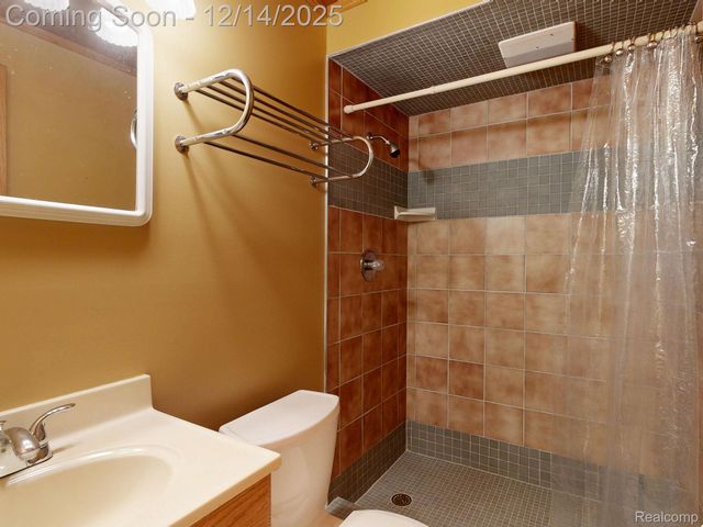 2245 W Cook Road, Grand Blanc, MI 48439