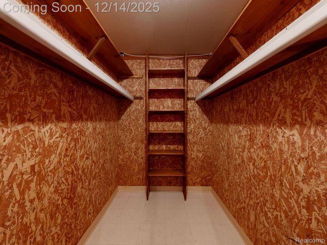 2245 W Cook Road, Grand Blanc, MI 48439