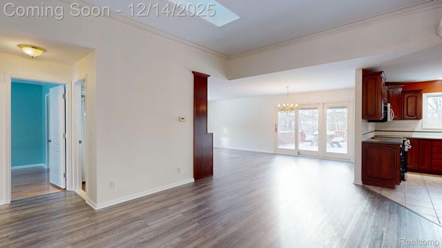 2245 W Cook Road, Grand Blanc, MI 48439