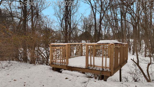 2245 W Cook Road, Grand Blanc, MI 48439