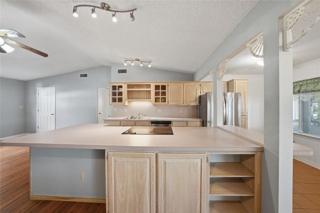 158 Baywood Boulevard, Mabank, TX 75156
