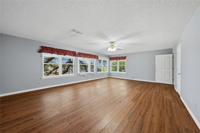 158 Baywood Boulevard, Mabank, TX 75156