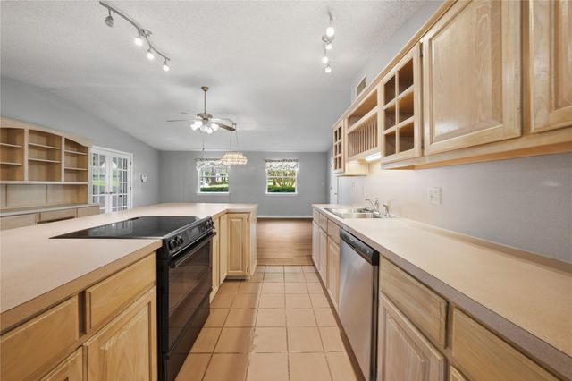 158 Baywood Boulevard, Mabank, TX 75156