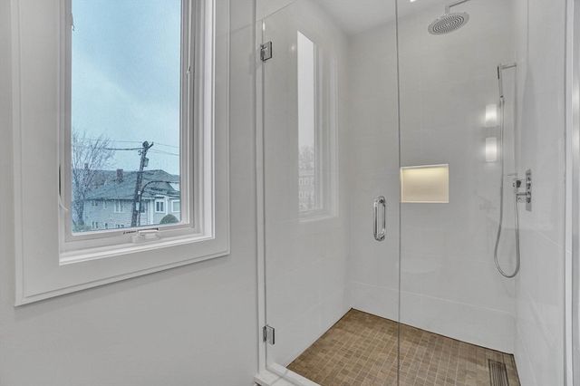 297 Concord Ave 1, Cambridge, MA 02138