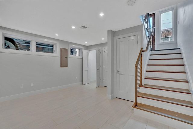 297 Concord Ave 1, Cambridge, MA 02138
