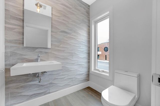 297 Concord Ave 1, Cambridge, MA 02138