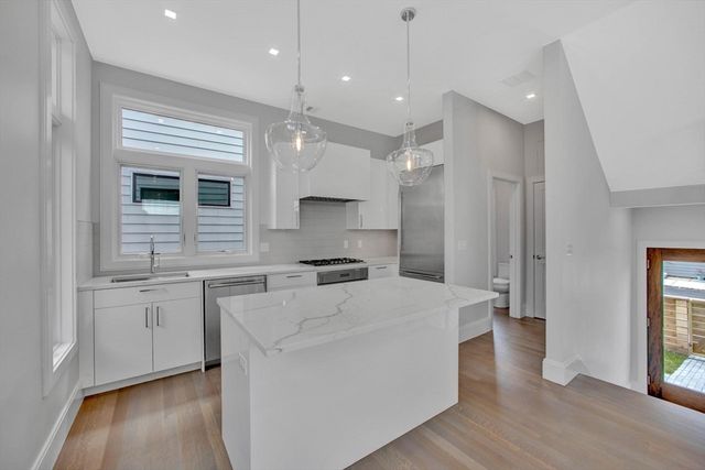 297 Concord Ave 1, Cambridge, MA 02138