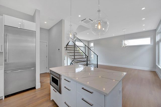 297 Concord Ave 1, Cambridge, MA 02138