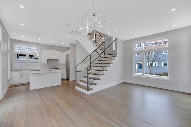 297 Concord Ave 1, Cambridge, MA 02138