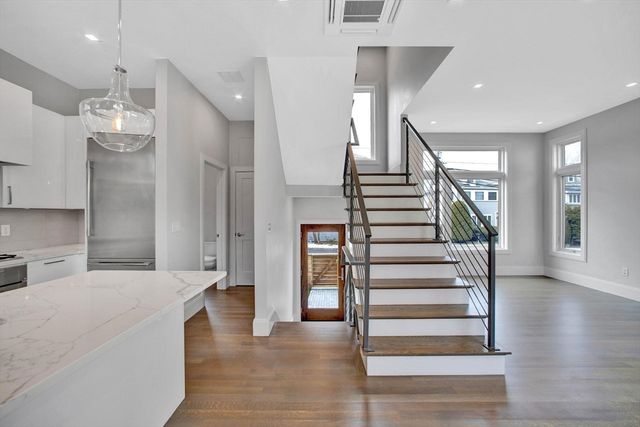 297 Concord Ave 1, Cambridge, MA 02138