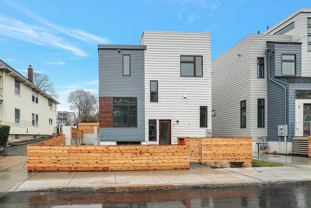 297 Concord Ave 1, Cambridge, MA 02138