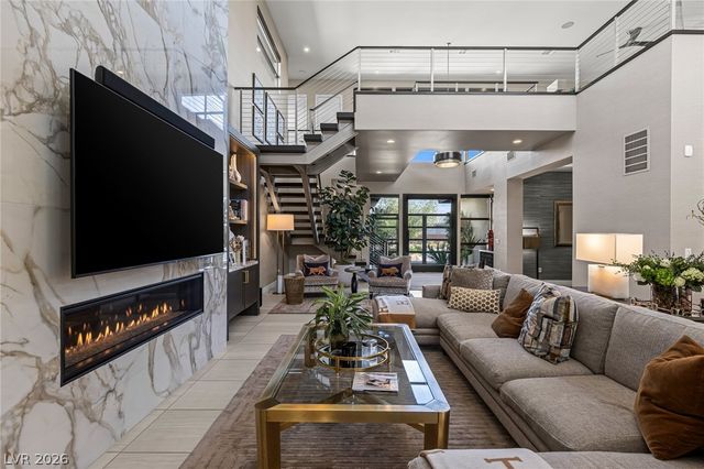 98 Glade Hollow Drive, Las Vegas, NV 89135