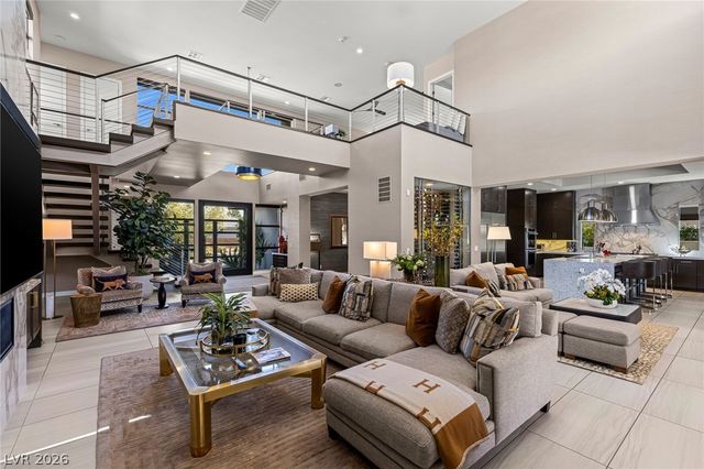 98 Glade Hollow Drive, Las Vegas, NV 89135