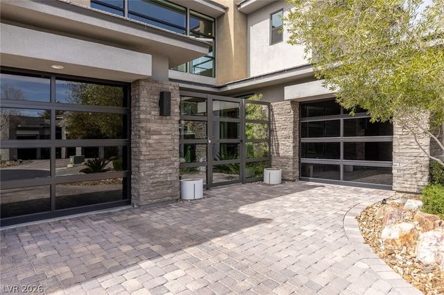 98 Glade Hollow Drive, Las Vegas, NV 89135