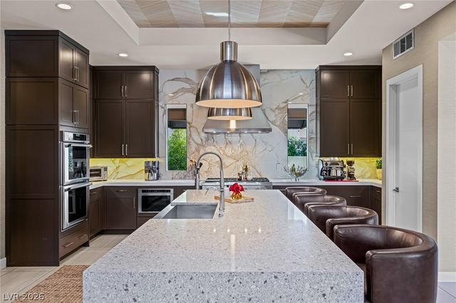 98 Glade Hollow Drive, Las Vegas, NV 89135