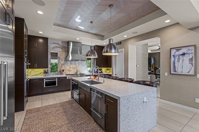 98 Glade Hollow Drive, Las Vegas, NV 89135